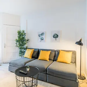 https://cosy-freshly-renovated-apartment-for-6.hamburg-hotels-de.com